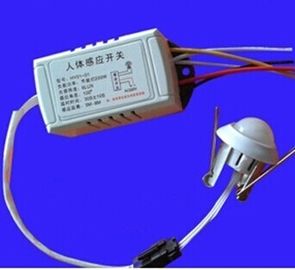 110V / 220V एलईडी रोशनी के नीचे