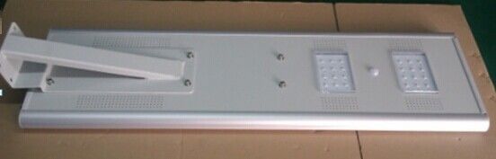 उच्च लुमेन 50W प्योर व्हाइट IP66 आउटडोर ऑल-इन-वन सौर एलईडी स्ट्रीट लाइट्स