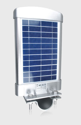 6W IP66 निविड़ अंधकार आउटडोर सौर संचालित एलईडी स्ट्रीट लाइट्स उद्यान प्रकाश व्यवस्था के लिए